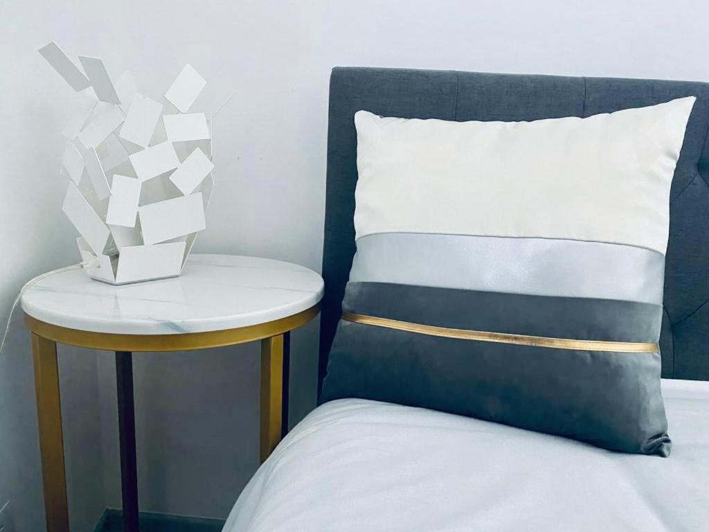 Villa Martina Luxury Suites Lecco Ngoại thất bức ảnh